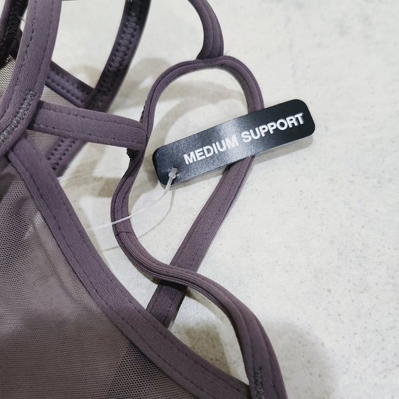 Reebok franchise strappy sports bra, NWT, Size Medium - Picture 3 of 6